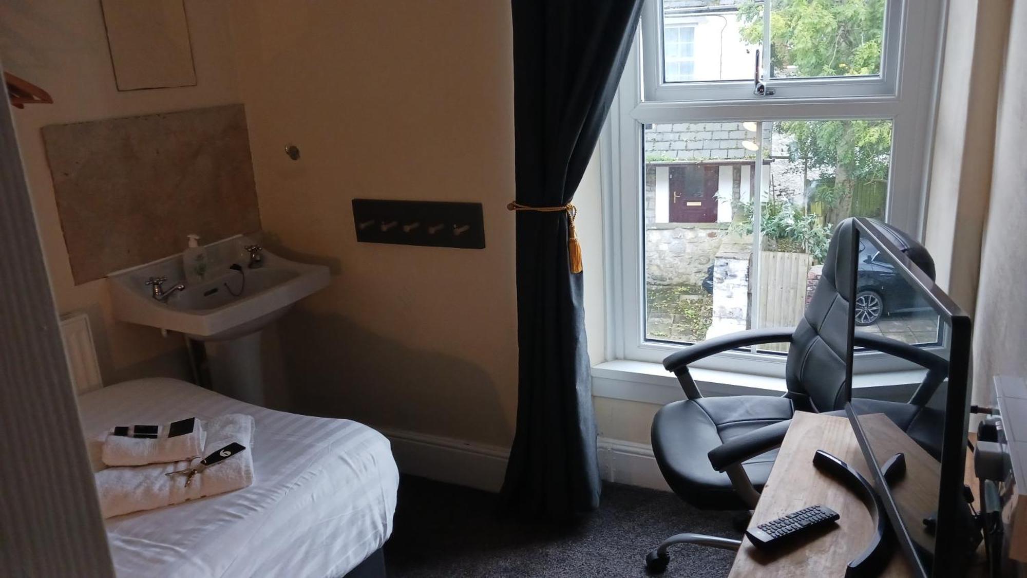 Mair'S Hotel Bridgend  Buitenkant foto