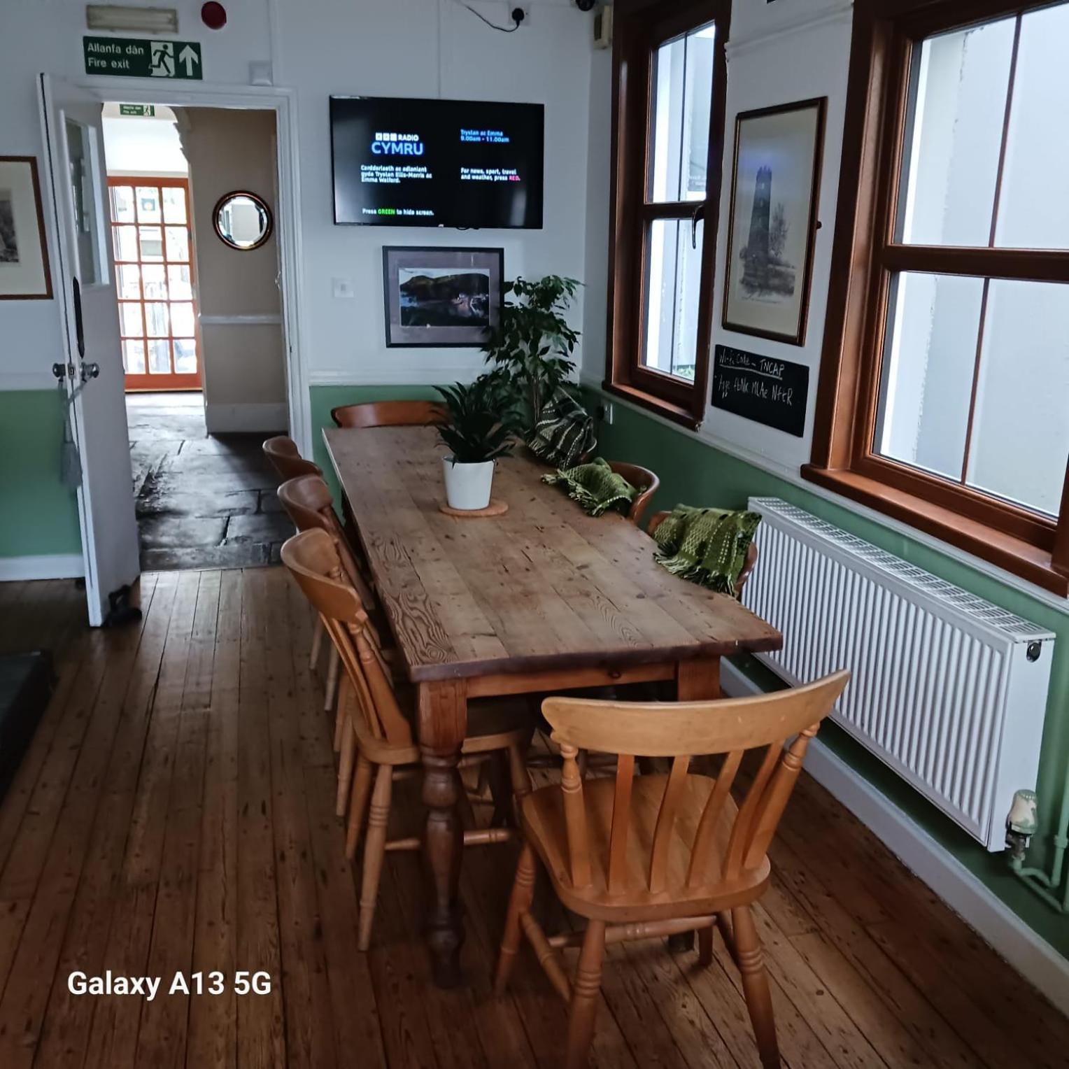 Mair'S Hotel Bridgend  Buitenkant foto