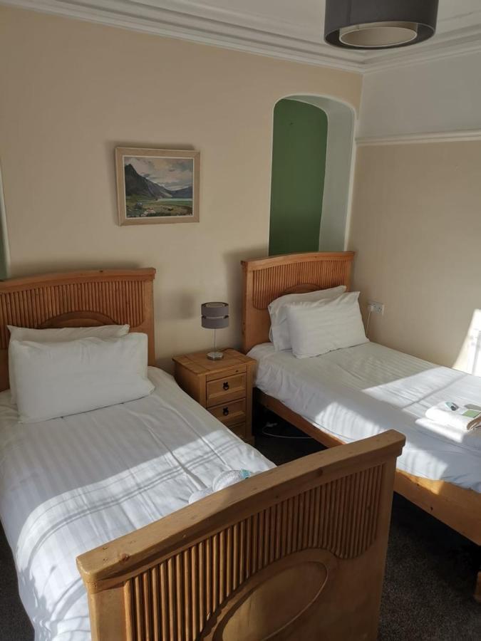 Mair'S Hotel Bridgend  Buitenkant foto